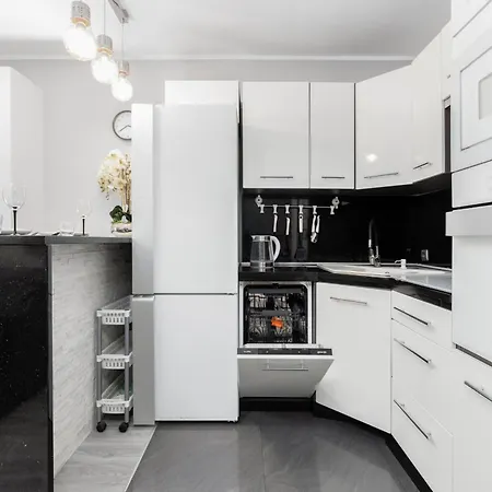 Konduktorska Z Parkingiem I Ogródkiem - W Spokojnej Dzielnicy By Renters *