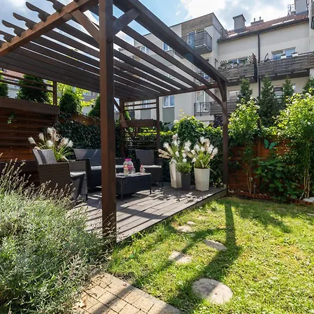 Apartament Konduktorska Z Parkingiem I Ogródkiem - W Spokojnej Dzielnicy By Renters