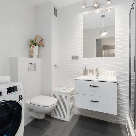 Konduktorska Z Parkingiem I Ogródkiem - W Spokojnej Dzielnicy By Renters Wrocław