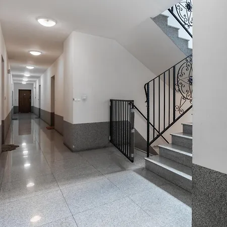 Konduktorska Z Parkingiem I Ogródkiem - W Spokojnej Dzielnicy By Renters Wrocław