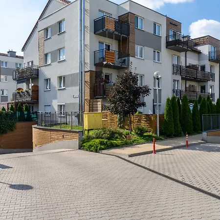Konduktorska Z Parkingiem I Ogrodkiem - W Spokojnej Dzielnicy By Renters Lägenhet